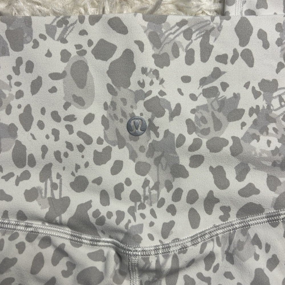 Lululemon Align High-Rise Pant 25" Cheetah Camo Antique White Multi Size 12 - Picture 8 of 11
